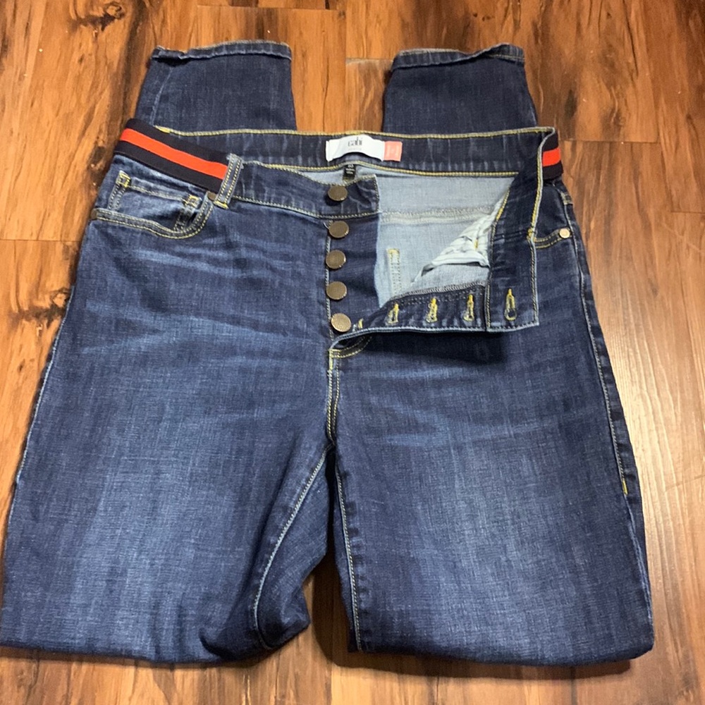 CABI Jeans Women's butterfly skinny jeans  size 10  32x30 Distressed Stretchable